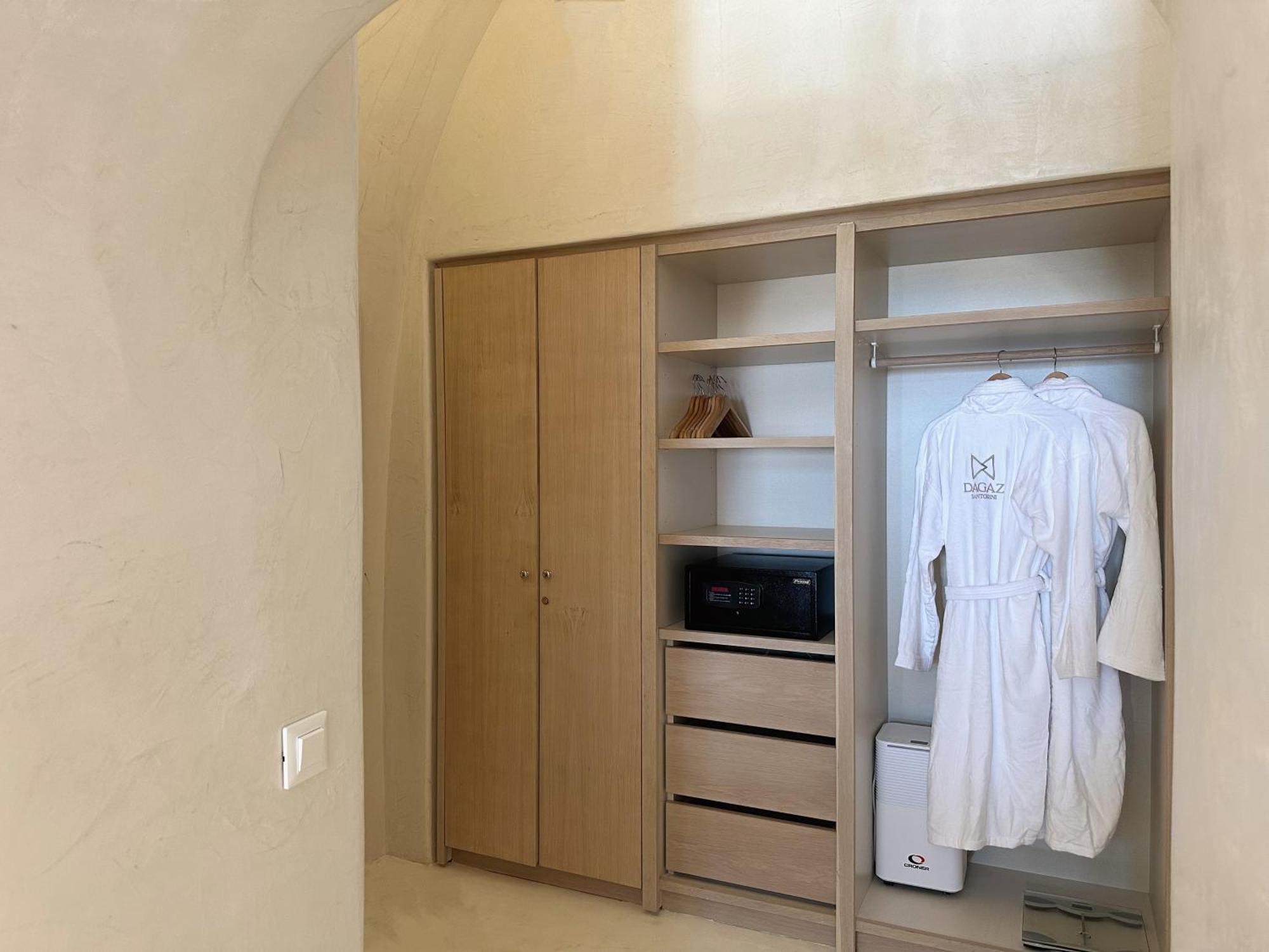 Dagaz Suites Φηρά Εξωτερικό φωτογραφία
